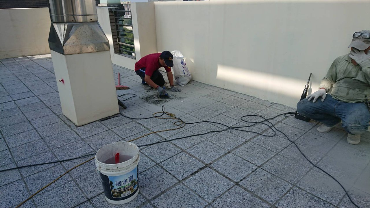 高雄屋頂地板防水工程・工程照片 03